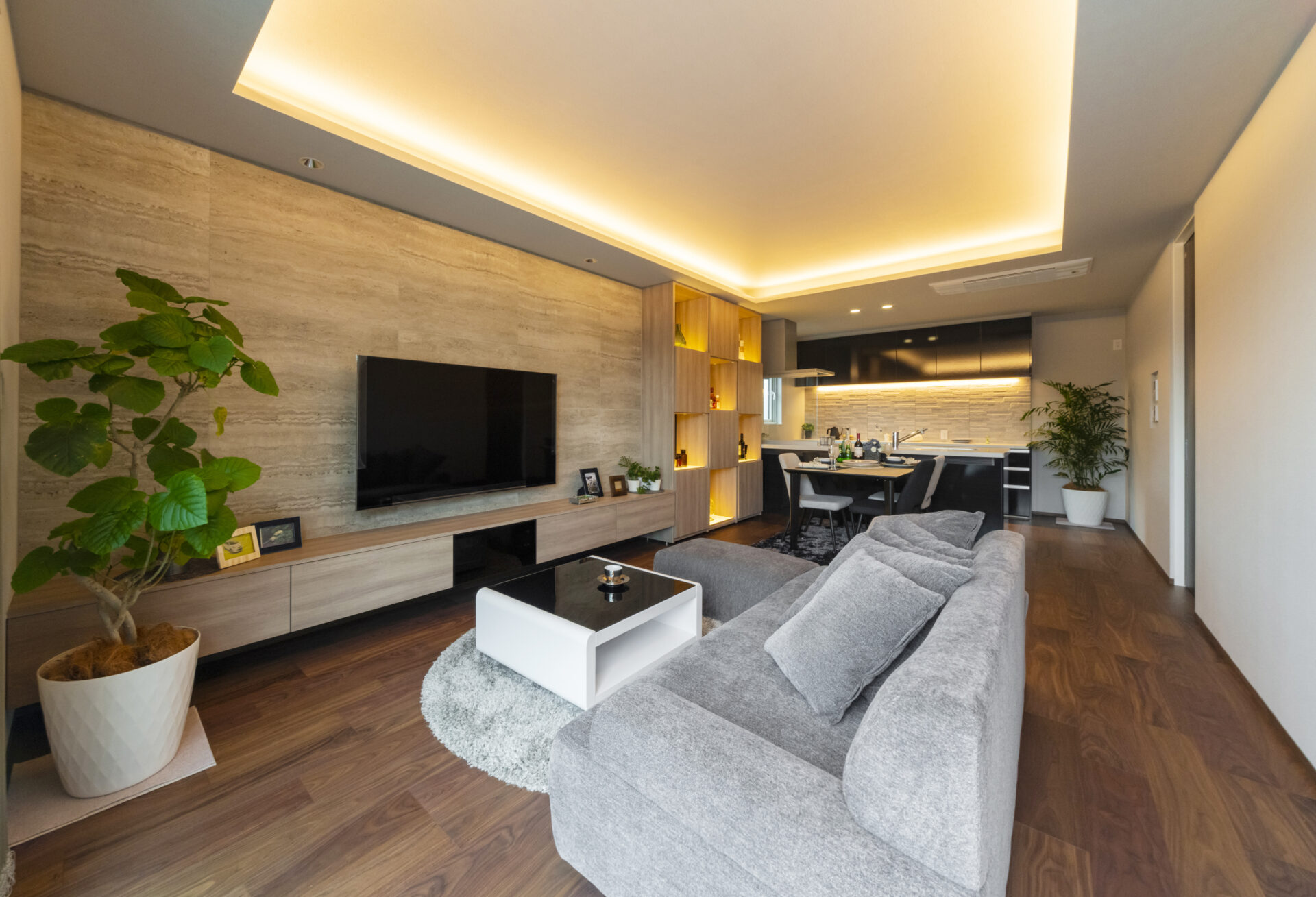 天井と造作の棚にこだわったデザインメインビジュアル