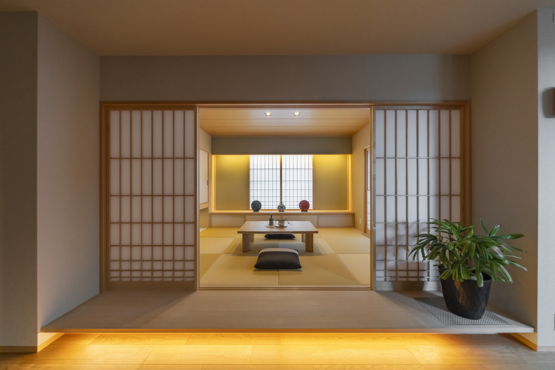 屋上と美しい日本の建築を現代のデザインに生まれ変わらせた和モダンラグジュアリーの邸宅画像-4