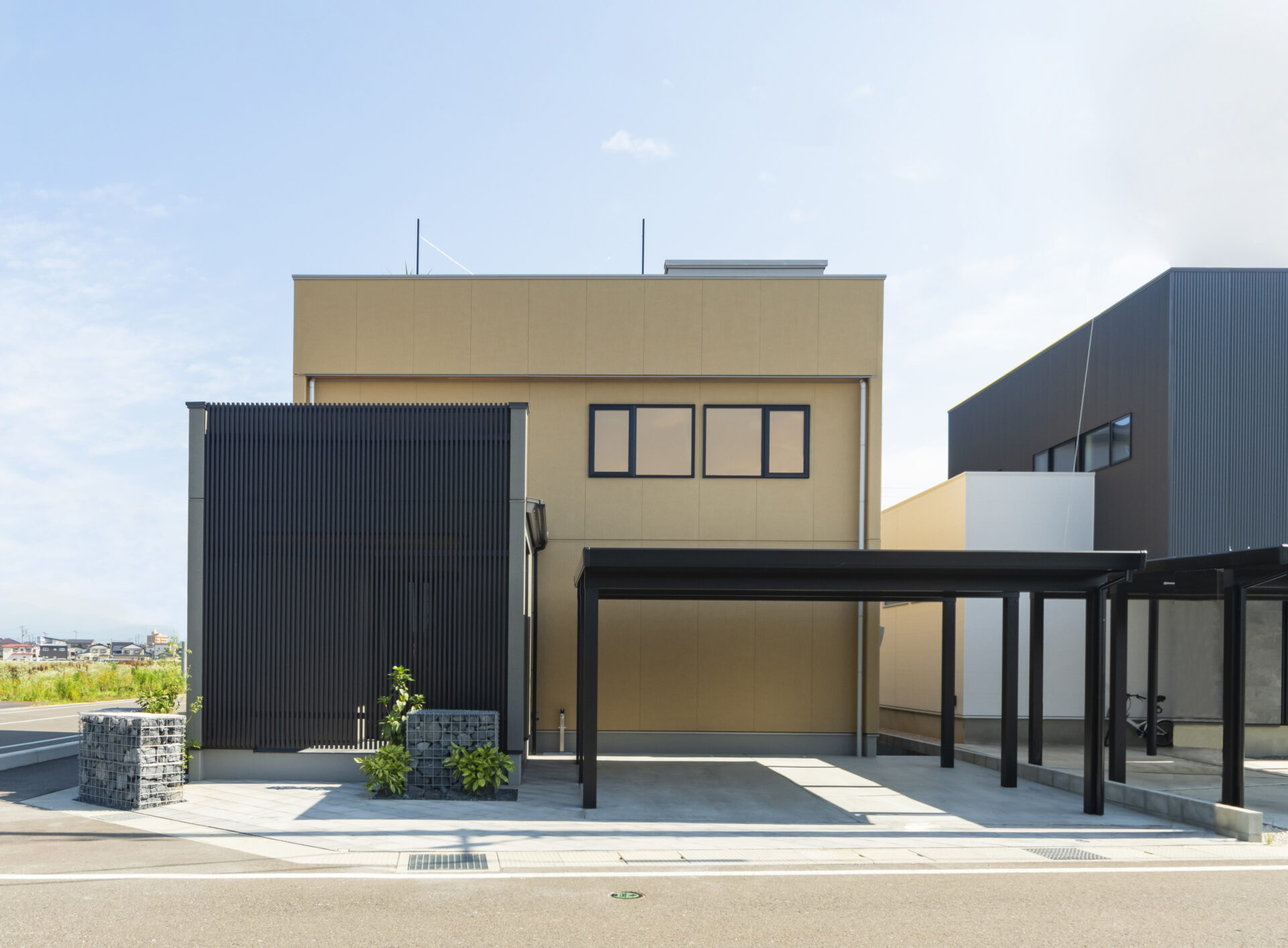 屋上と美しい日本の建築を現代のデザインに生まれ変わらせた和モダンラグジュアリーの邸宅メインビジュアル