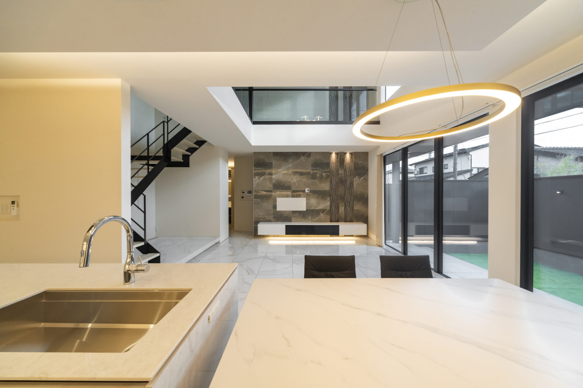 光とプライベートを極める邸宅。画像-6