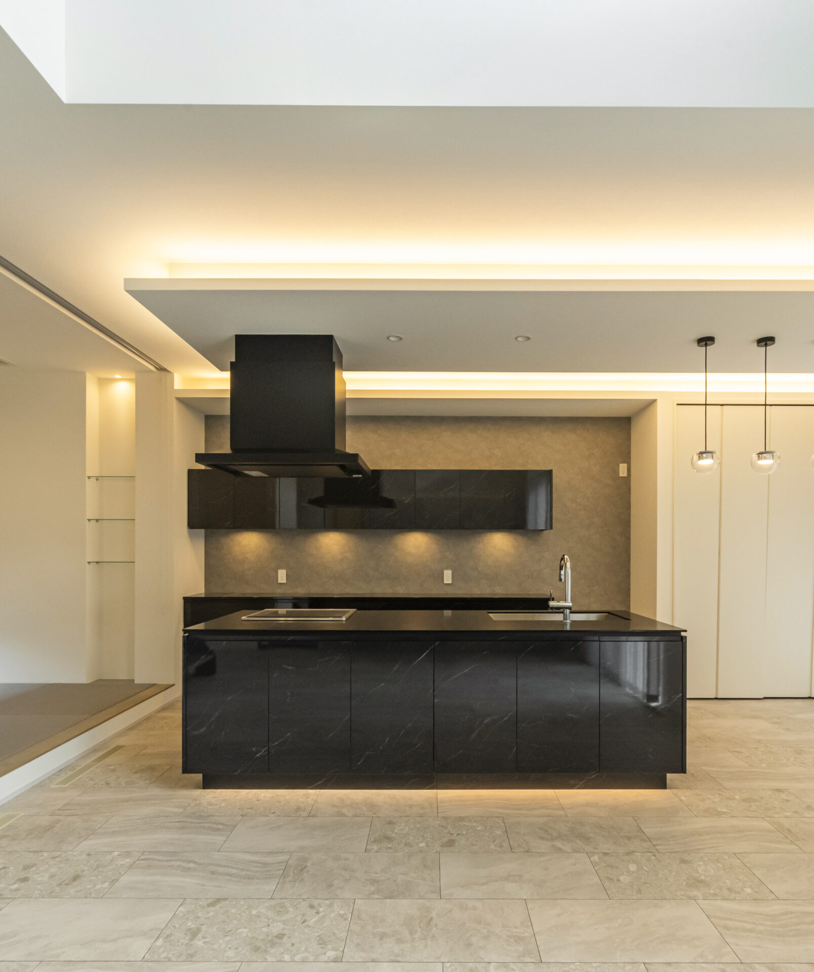 ウチとソトが繋がる、開放の邸宅。画像-5