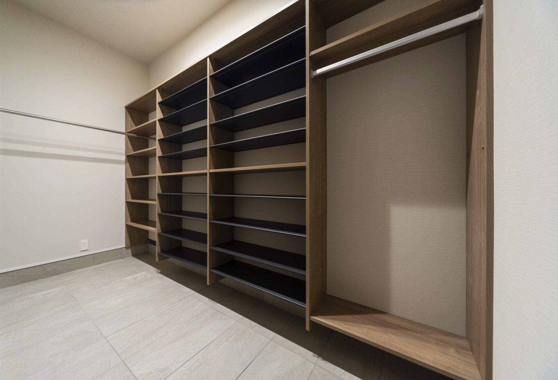 素材の温もりに包まれる、洗練の休息。画像-2