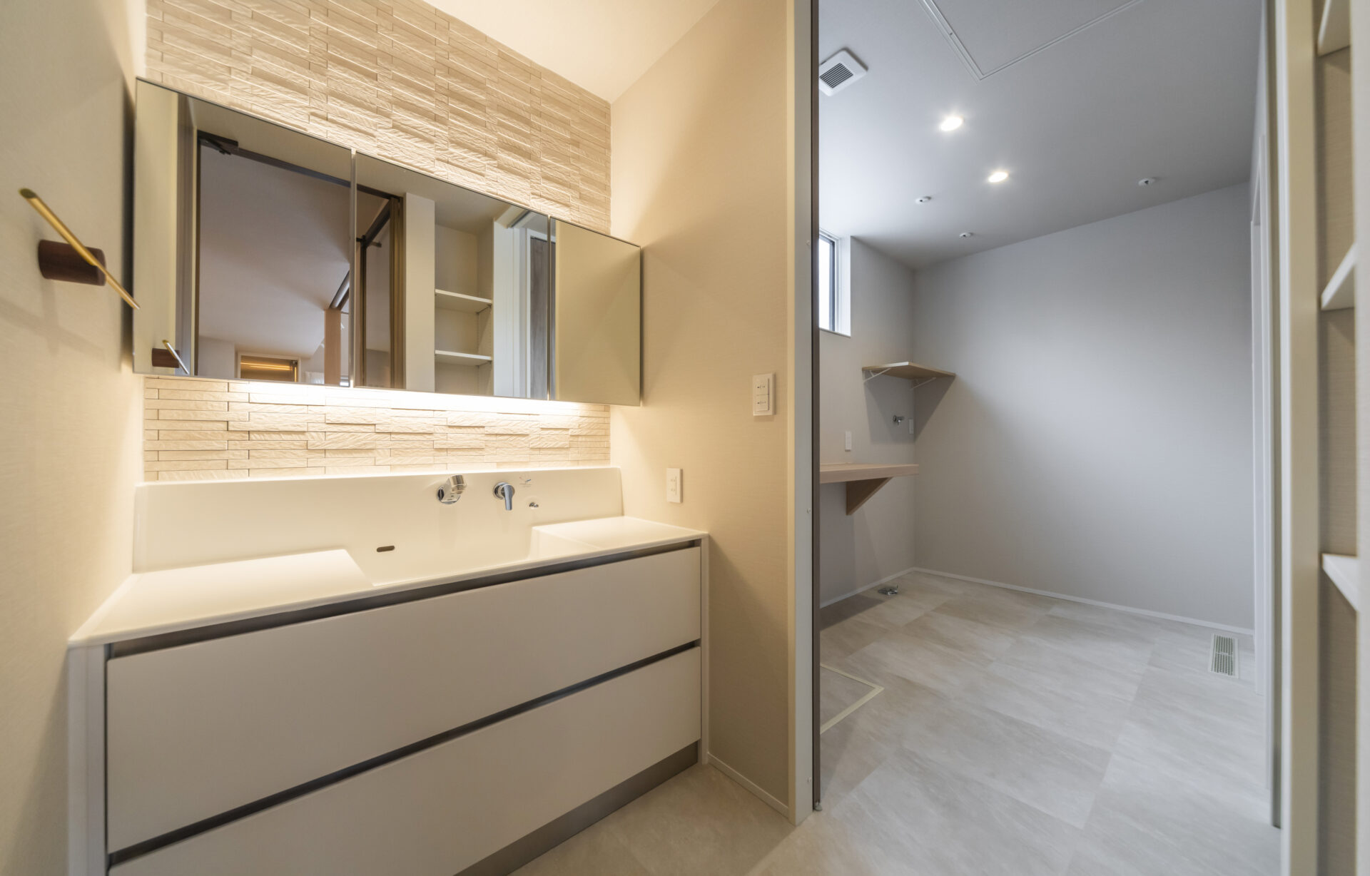 素材の温もりに包まれる、洗練の休息。画像-6