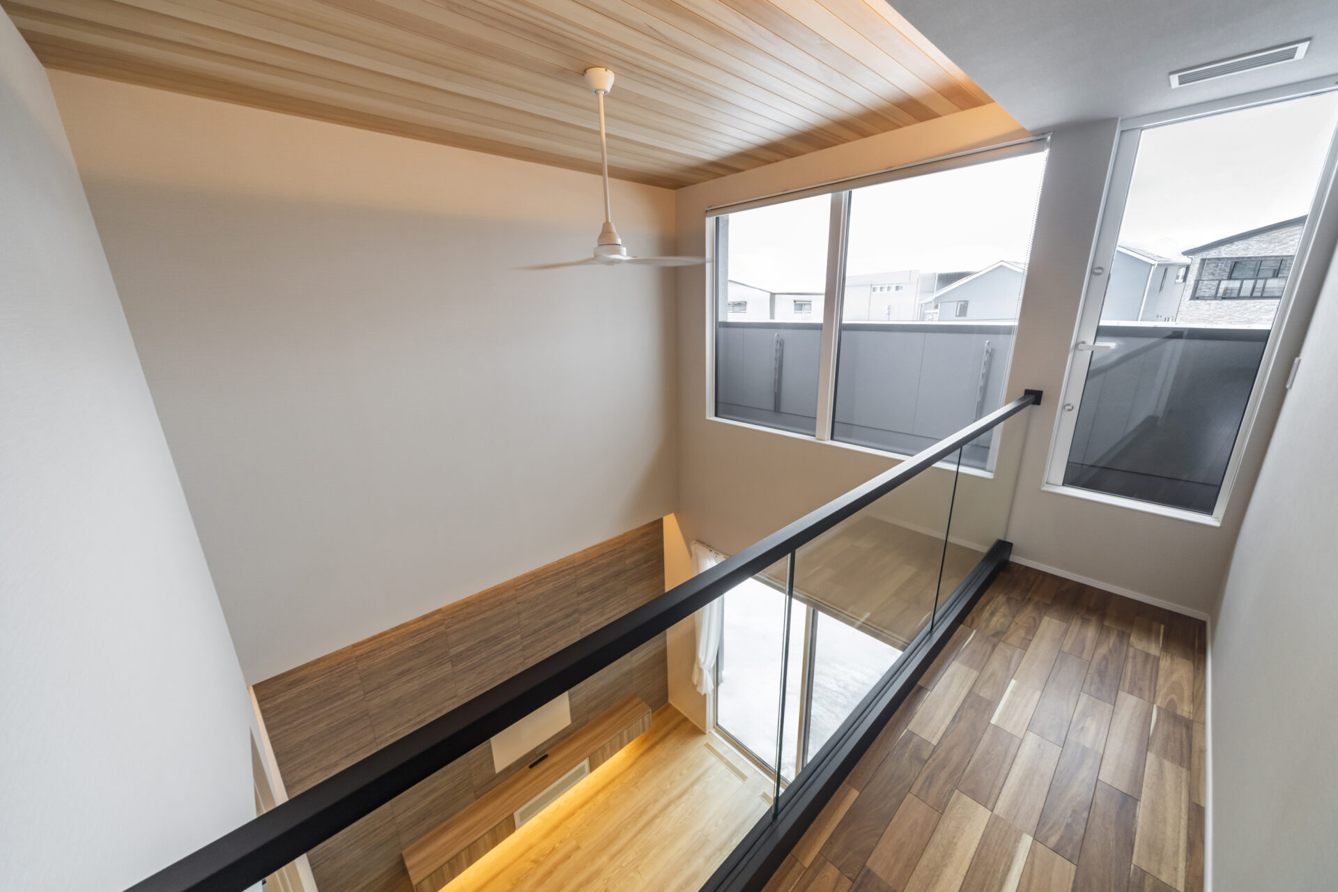 素材の温もりに包まれる、洗練の休息。画像-7