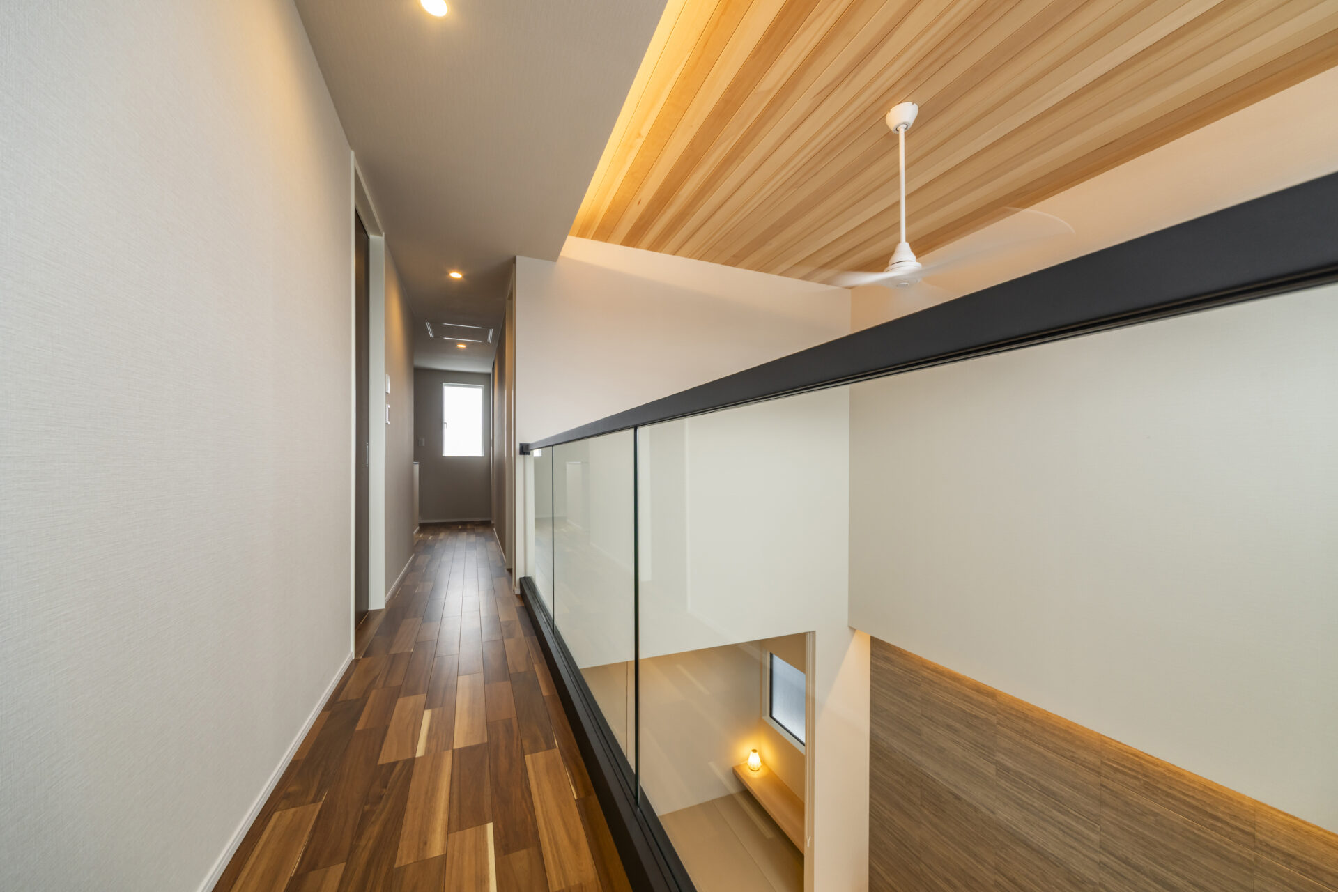 素材の温もりに包まれる、洗練の休息。画像-8