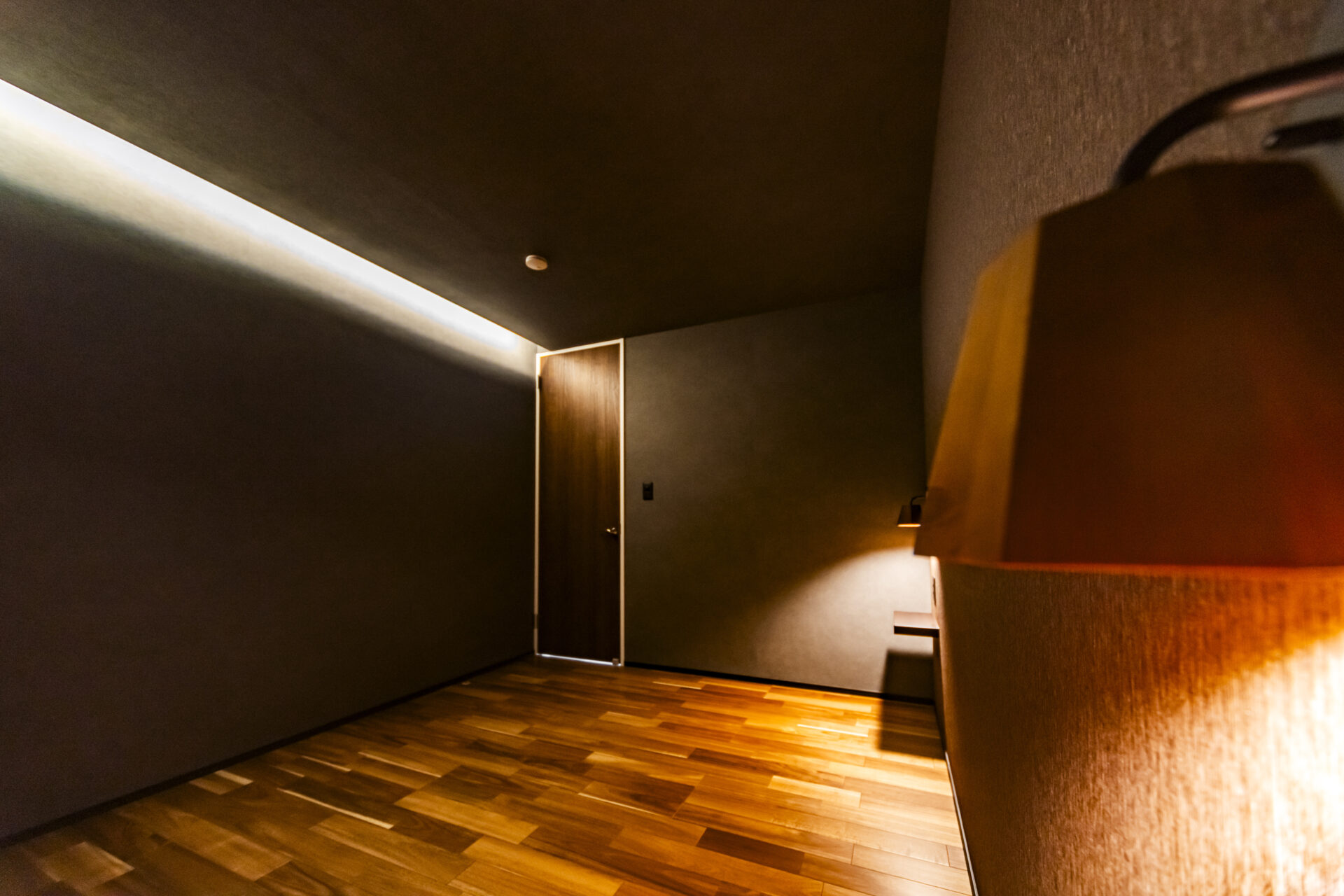 素材の温もりに包まれる、洗練の休息。画像-9