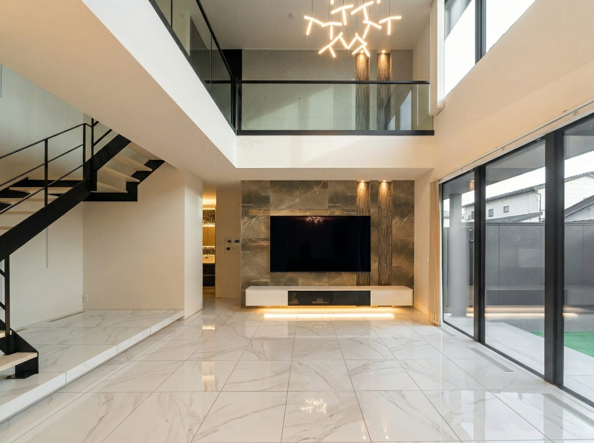 光とプライベートを極める邸宅。