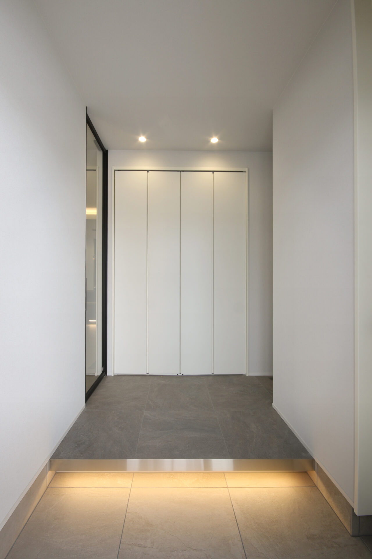 美しく整えて暮らす、ホテルライクな邸宅。画像-1