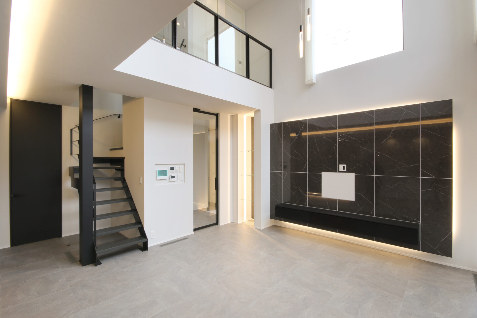 美しく整えて暮らす、ホテルライクな邸宅。画像-2