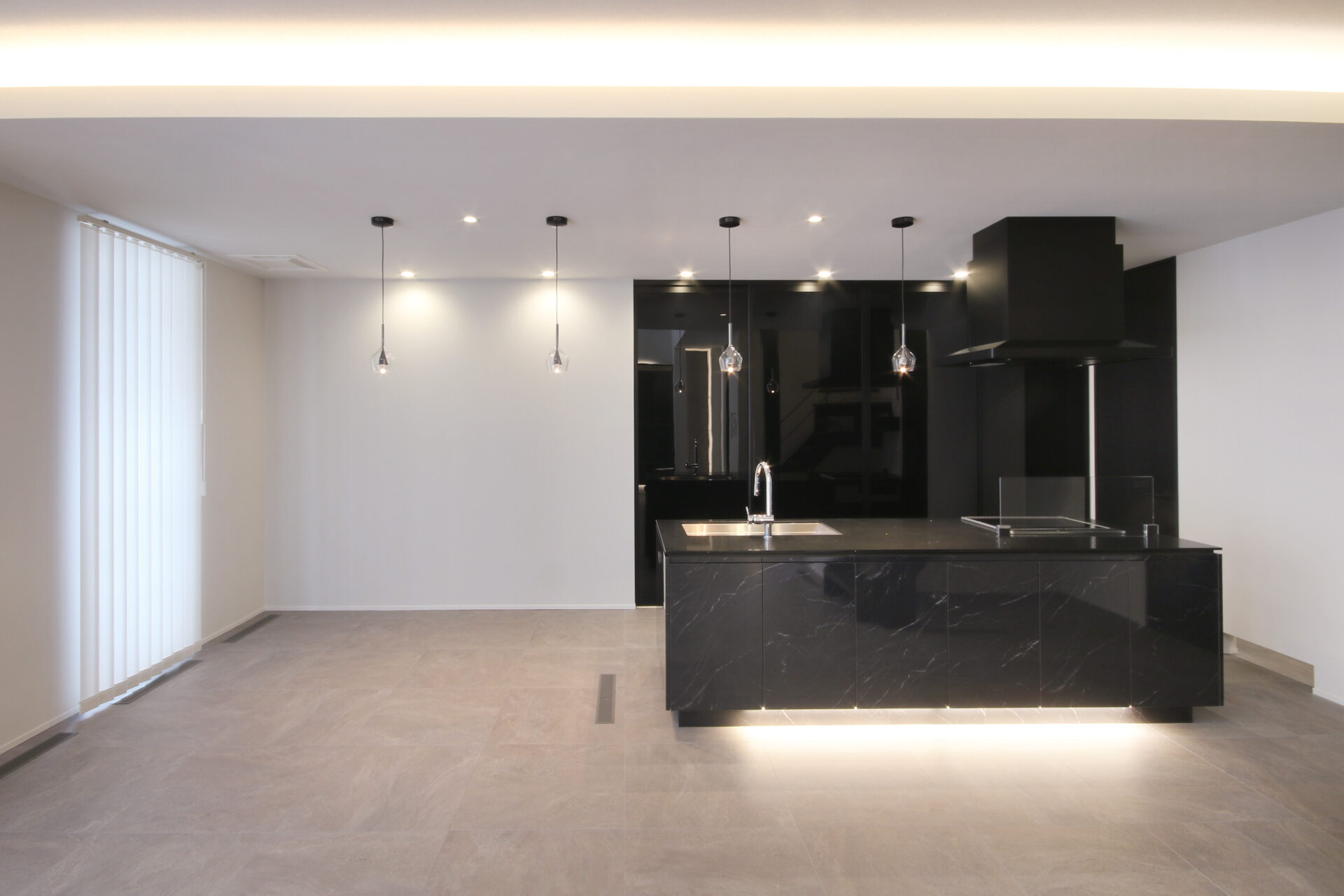 美しく整えて暮らす、ホテルライクな邸宅。